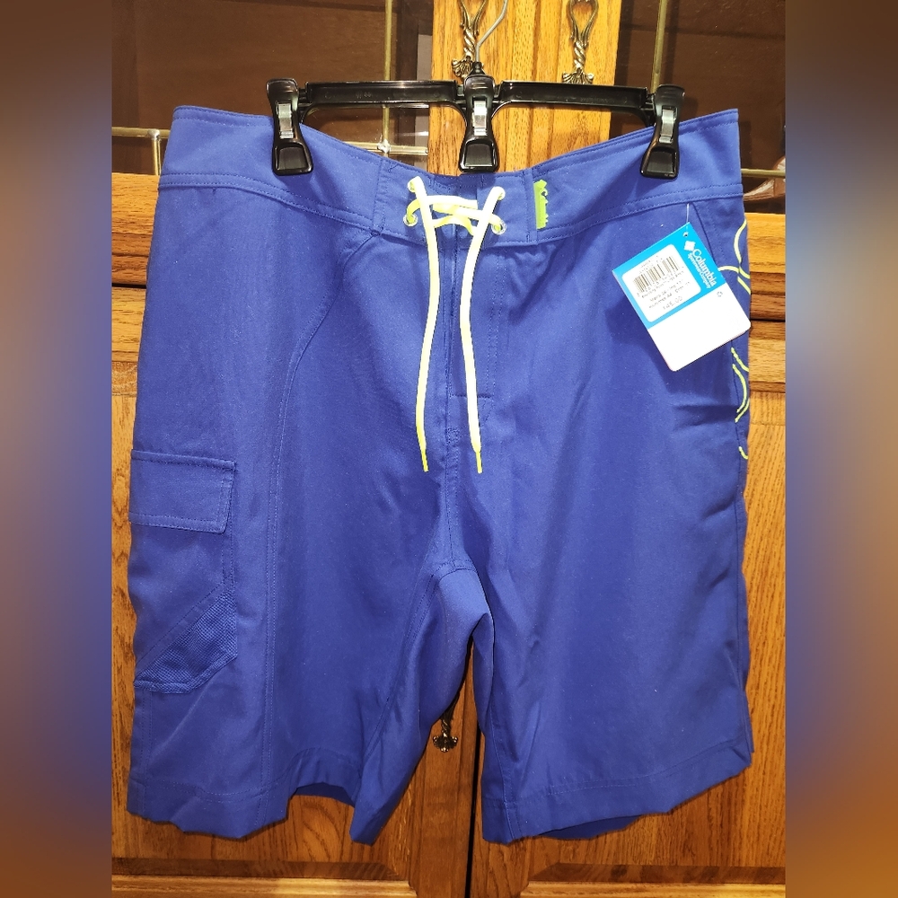 Mens Columbia Omni-Shield Advanced Repellency Logo Shorts, Blue Size 34, NWT